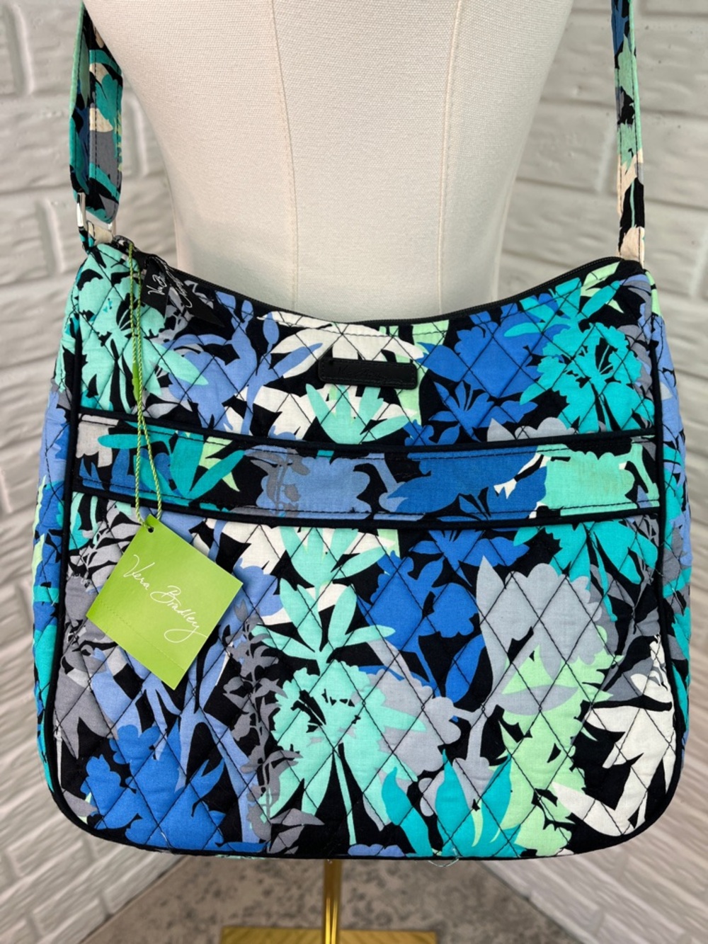 VERA BRADLEY CARRYALL CROSSBODY CAMOFLORAL QUILTED BAG BLACK BLUE GREEN NWT - Picture 3 of 17